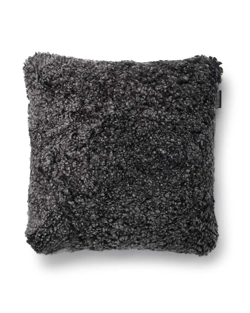 Skinnwille CURLY -tyynynpäällinen, 45x45 cm, tummanharmaa