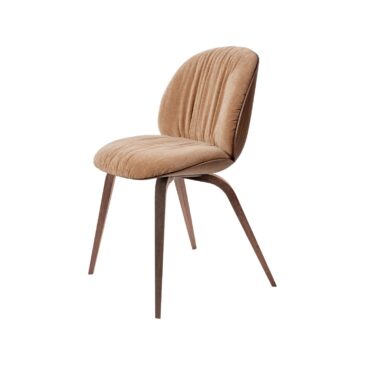 GUBI BEETLE SOFT -tuoli, etuosa verhoiltu, puujalat