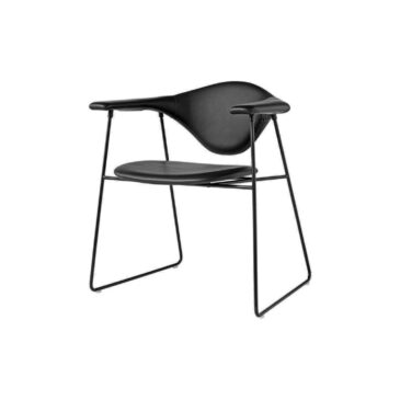 GUBI MASCULO dining chair, sledge base