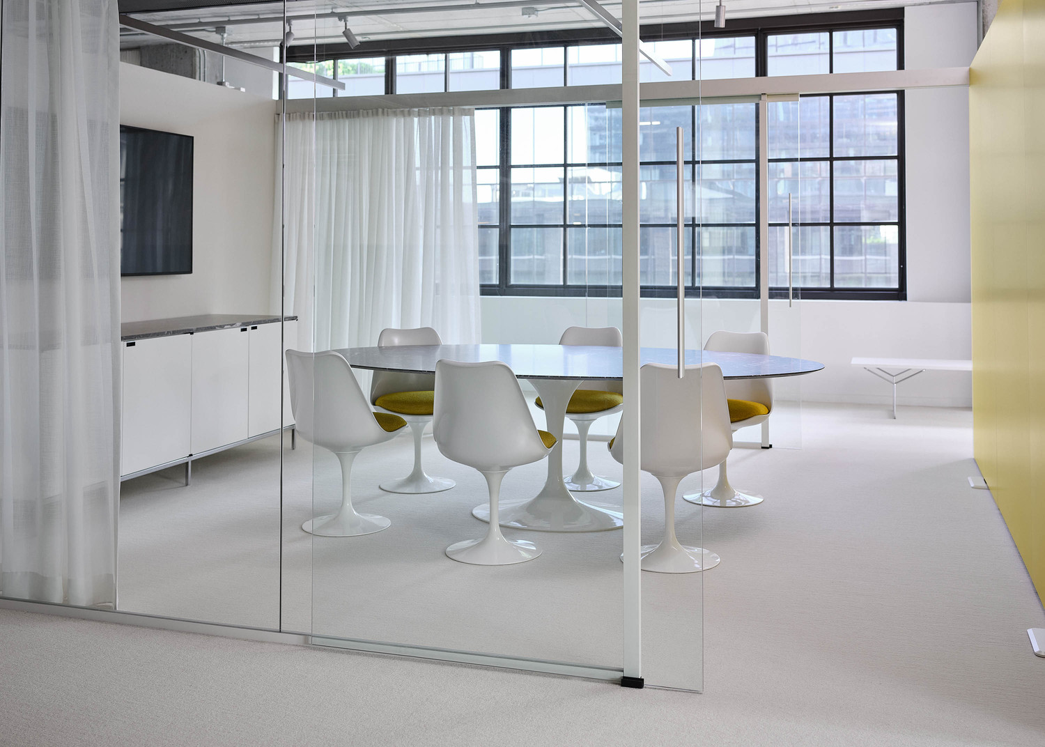 Knoll TULIP chair, armless - Image 6