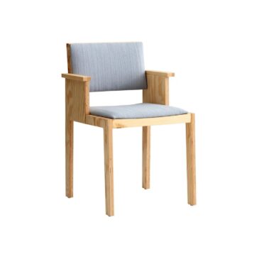 Vaarnii 016 MAASTO -tuoli, istuin ja selkänoja verhoiltu