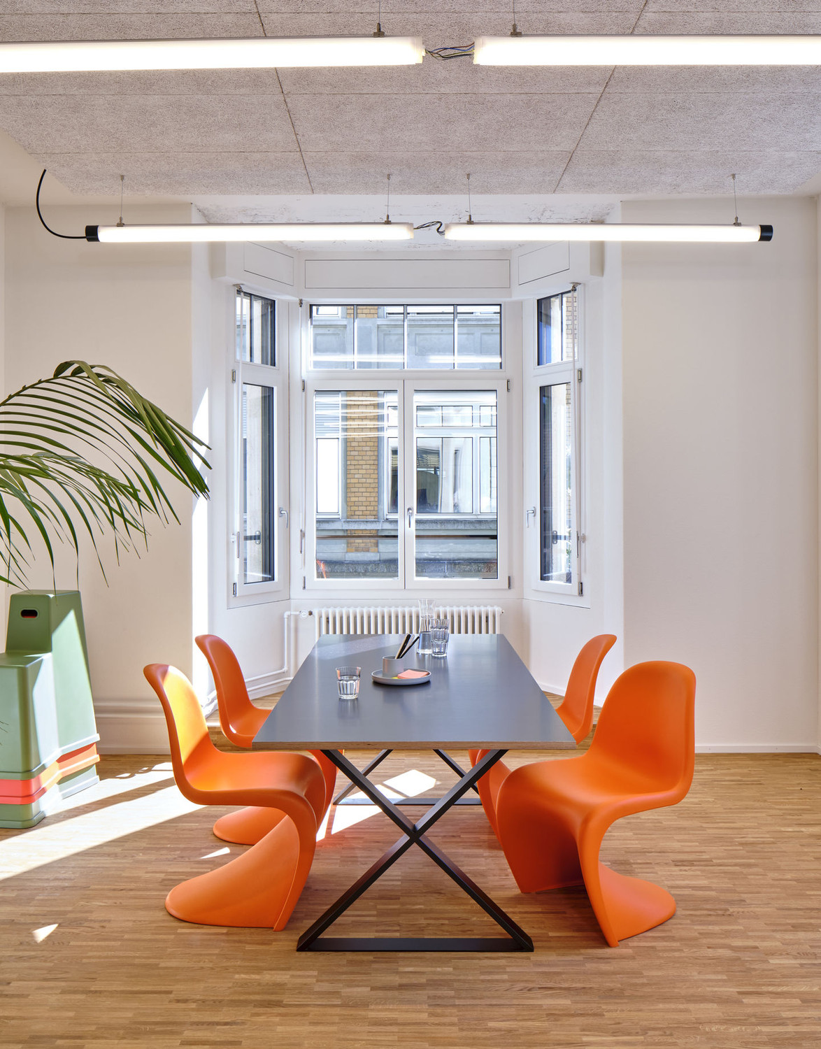 Vitra PANTON CHAIR - Image 4