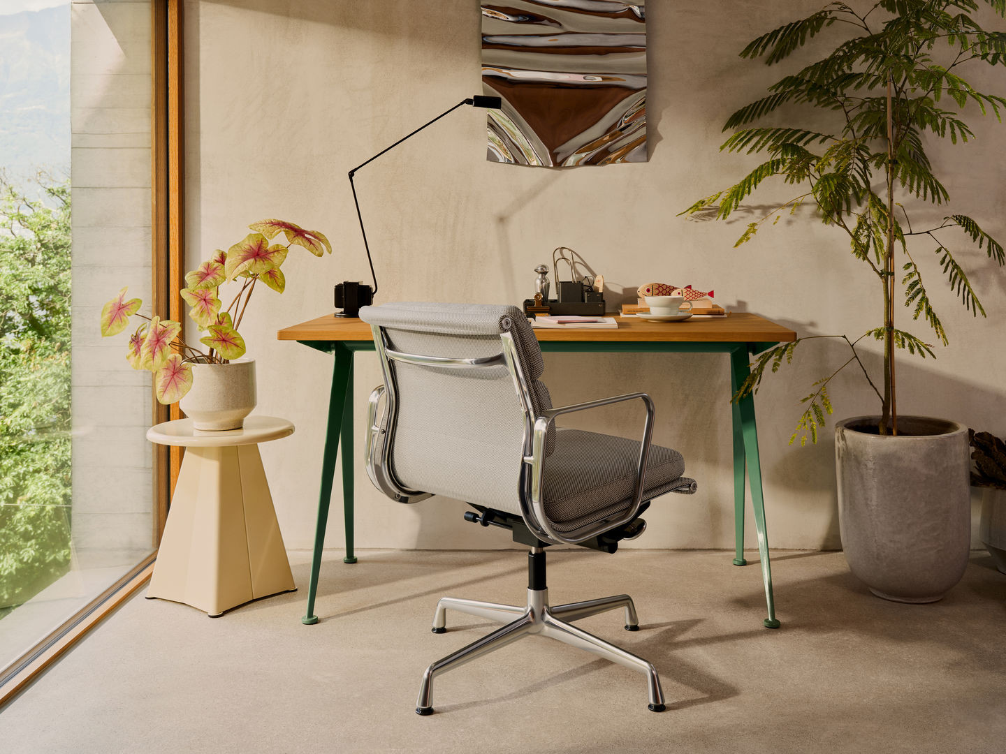Vitra SOFT PAD CHAIR EA 231 - Image 3