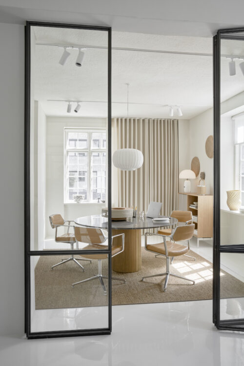 Vipp 453 SWIVEL chair - Image 4