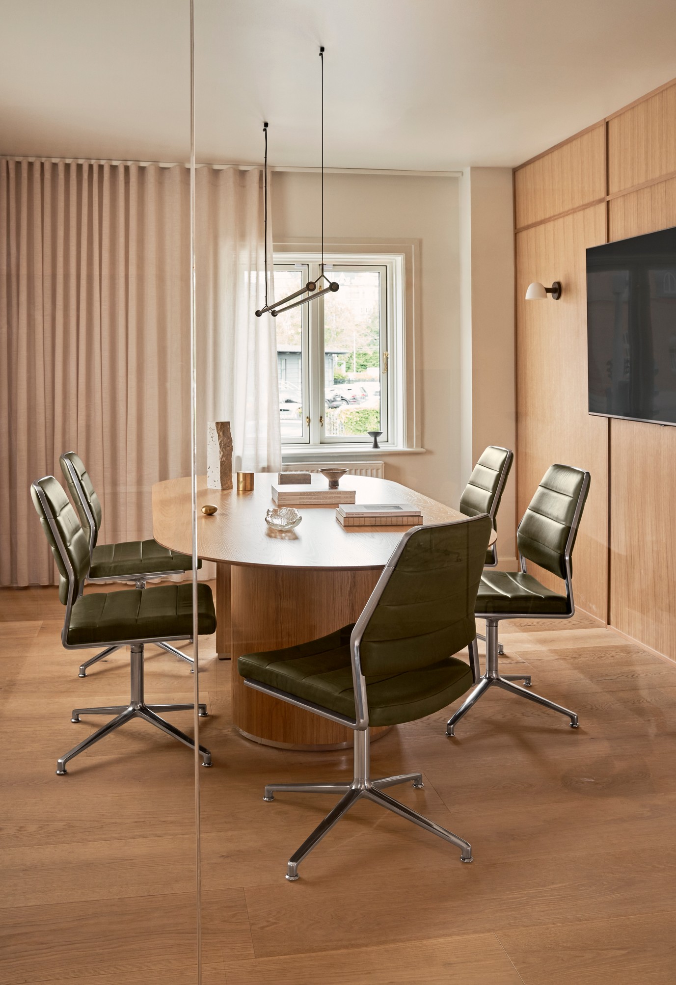 Vipp 454 SWIVEL+ chair - Image 6