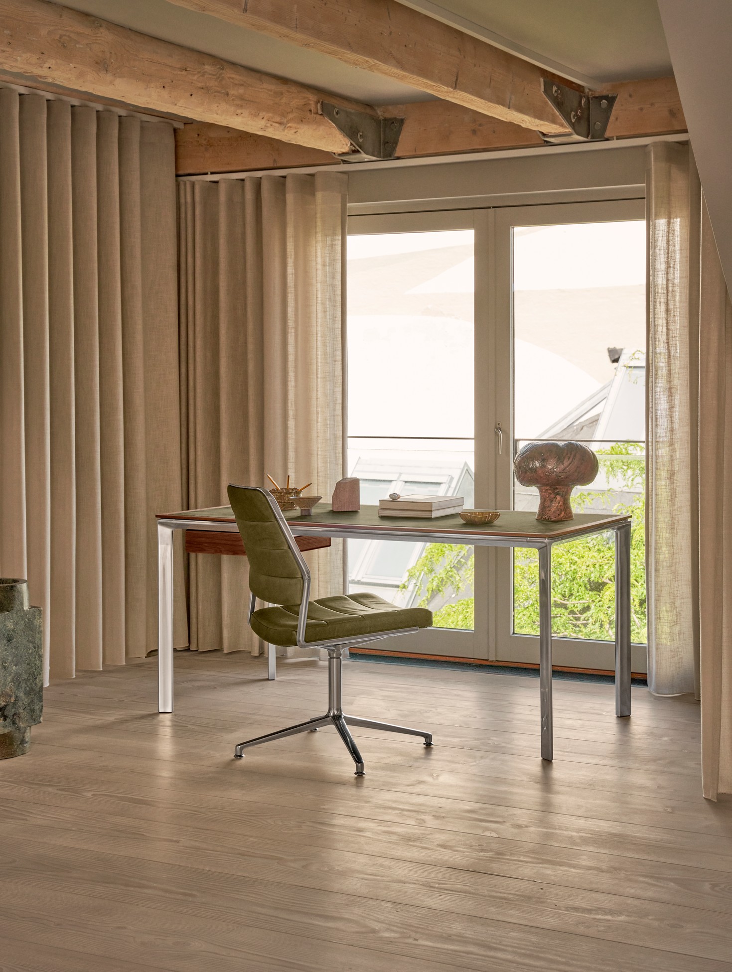 Vipp 454 SWIVEL+ chair - Image 9
