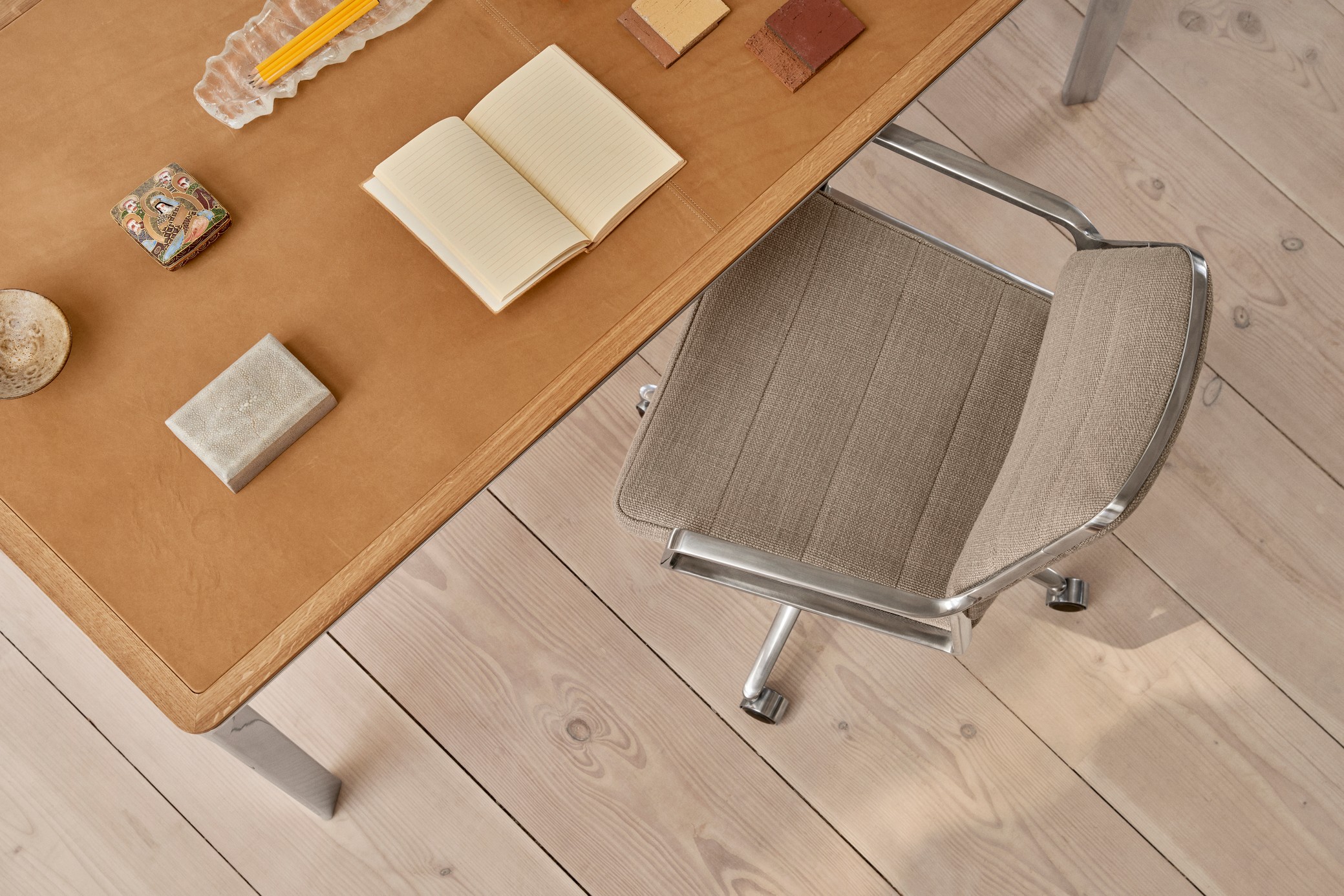 Vipp 455 SWIVEL+ chair - Image 3