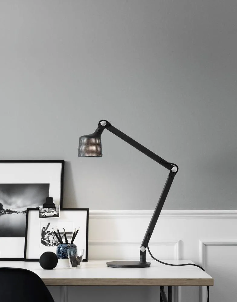 Vipp 521 Desk lamp, black - Image 3