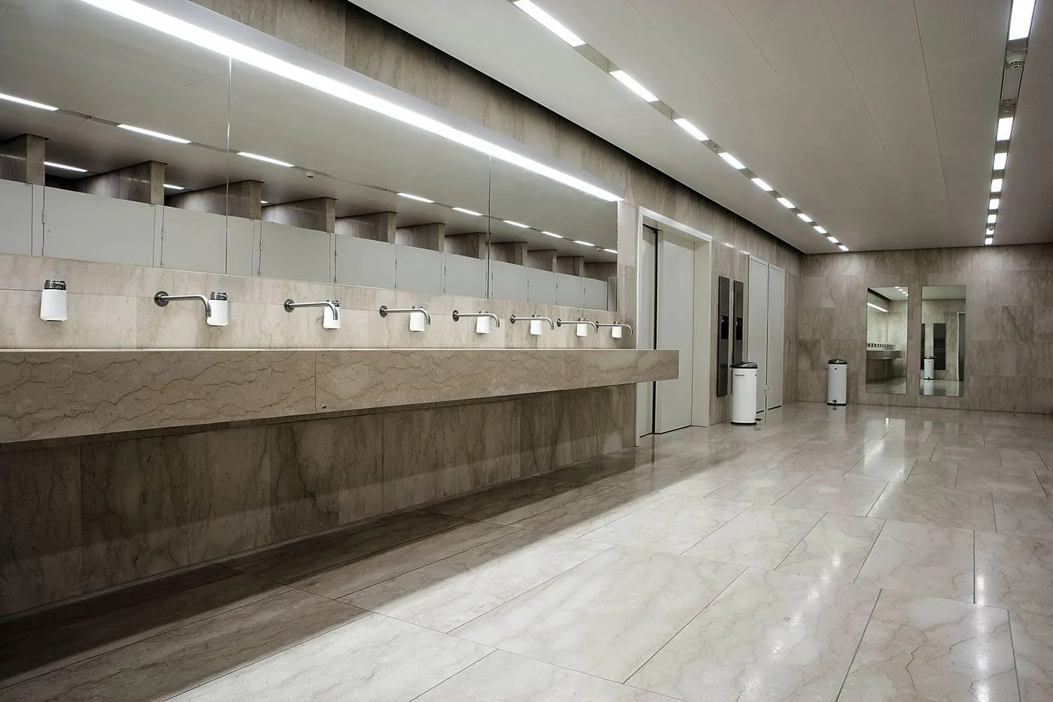 Vipp 9W Dispenser, wall, white - Image 4