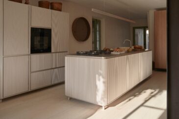 Vipp V3 korkea keittiömoduuli, 3 yksikköä, anodisoitu alumiini