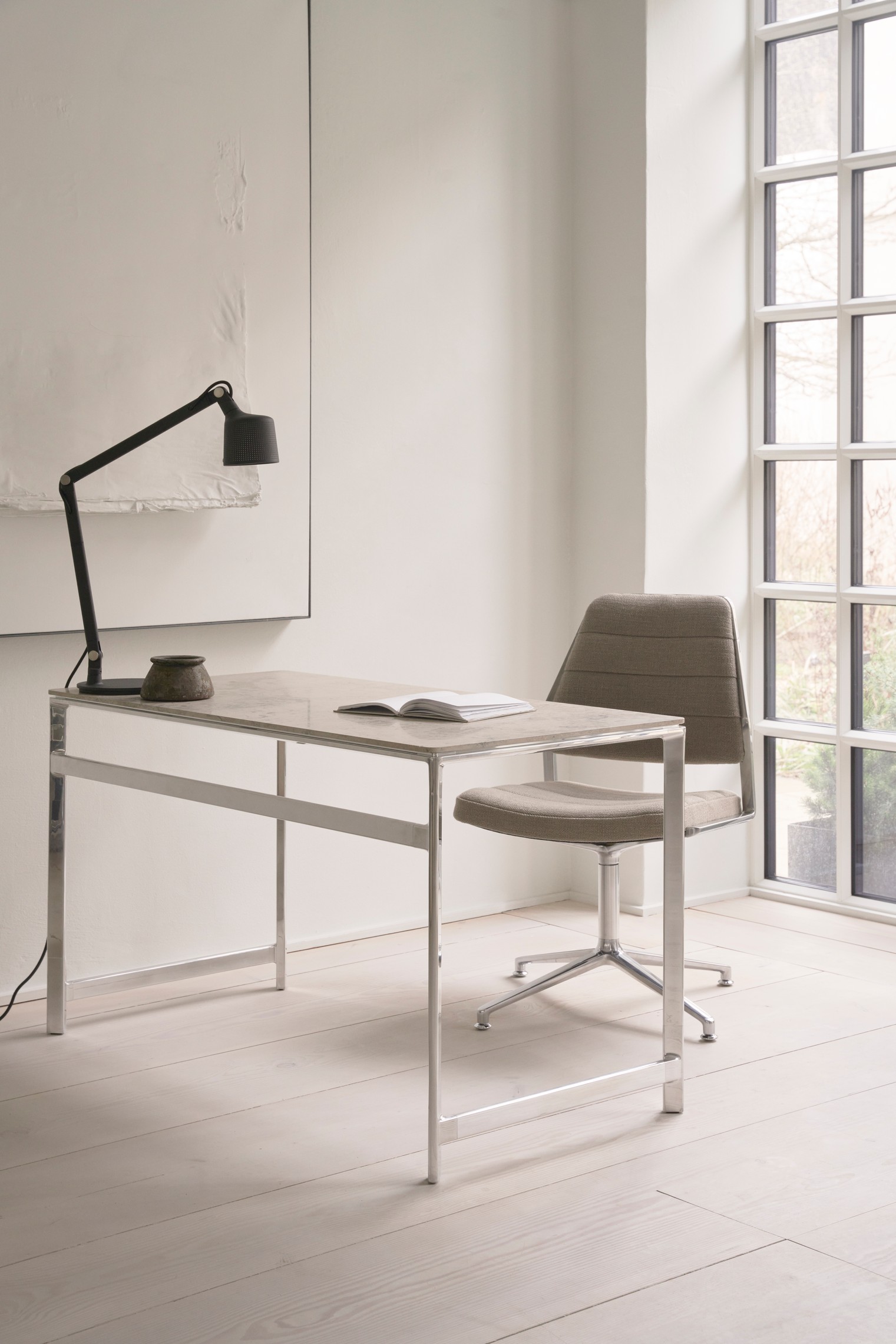 Vipp 454 SWIVEL+ chair - Image 13
