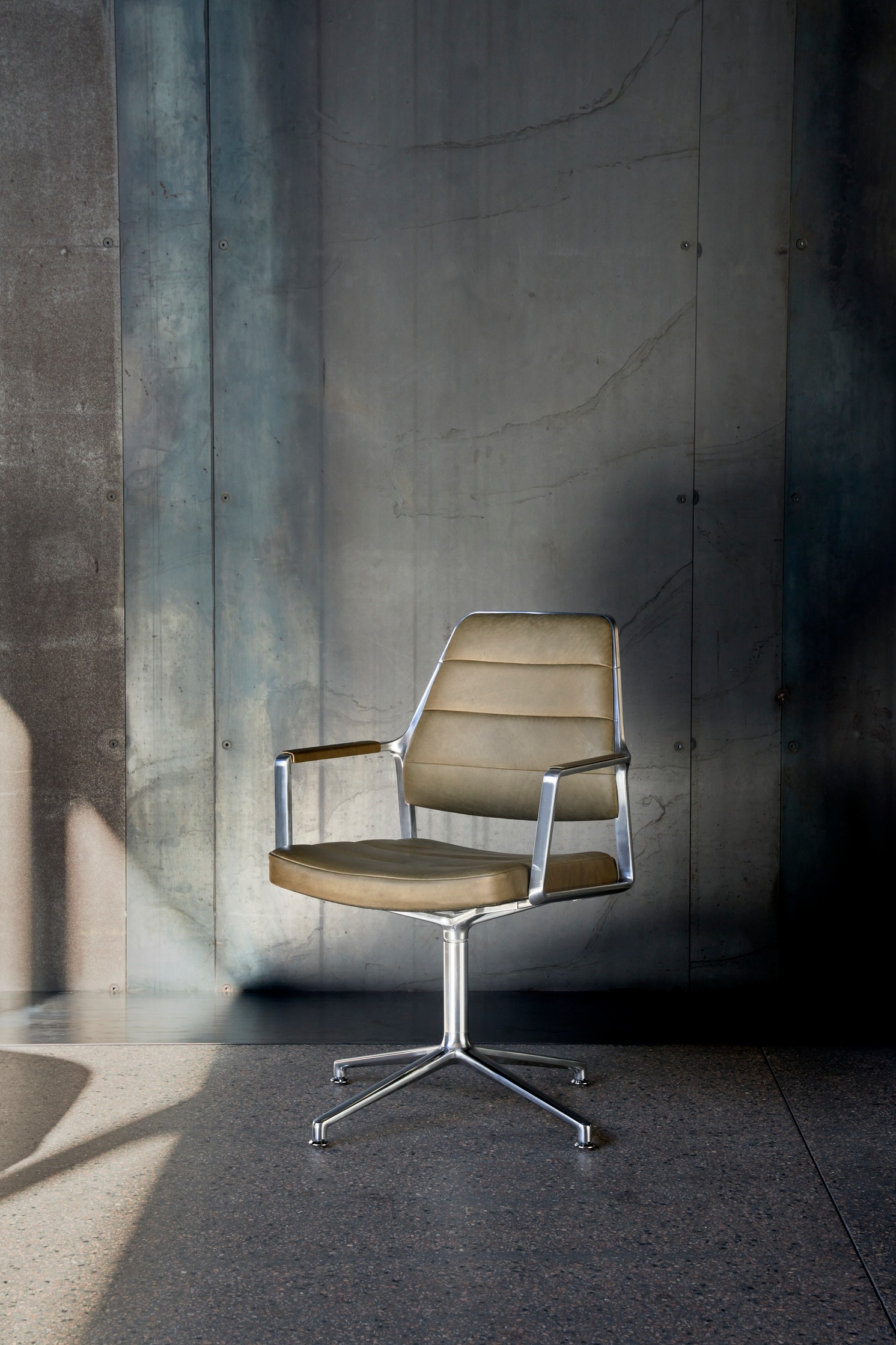 Vipp 455 SWIVEL+ chair - Image 10