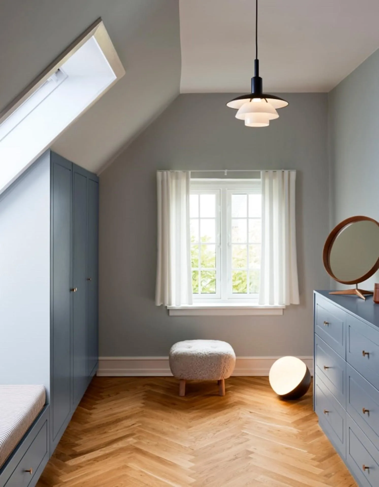 Louis Poulsen VL STUDIO -pöytä-/lattiavalaisin Ø250mm, messinki - Image 4