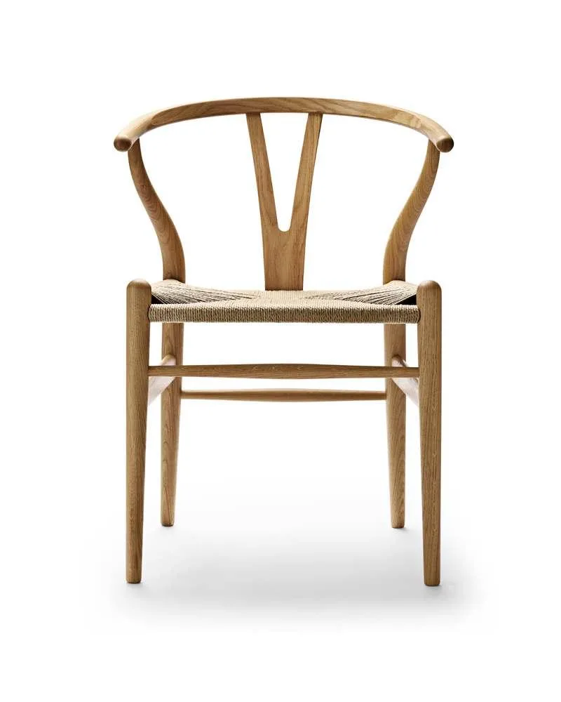 Carl Hansen CH24 -tuoli, lakattu tammi/luonnonvärinen istuin